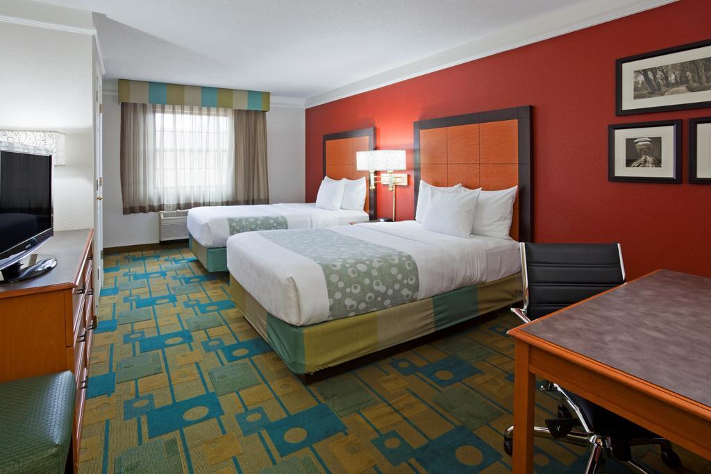 La Quinta Inn Chicago Oakbrook Terrace Buitenkant foto
